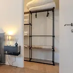 Daire East House & Garage *