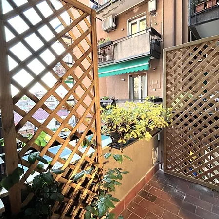 Апартаменты East House & Garage